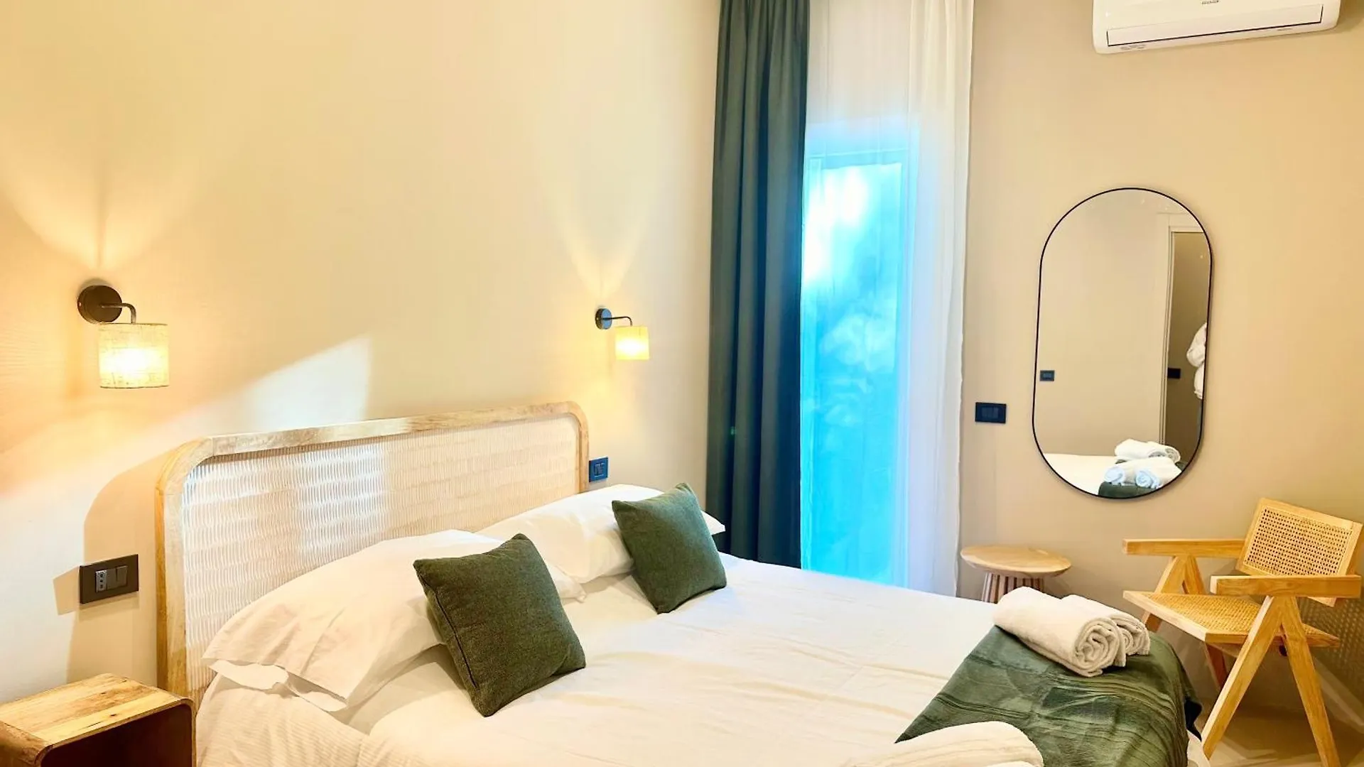 Bed and Breakfast Carbone XXI CTA 0*,